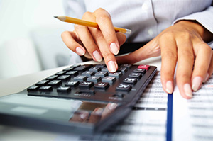 金融危机下拾荒者的账本：50个矿泉水瓶赚一块钱